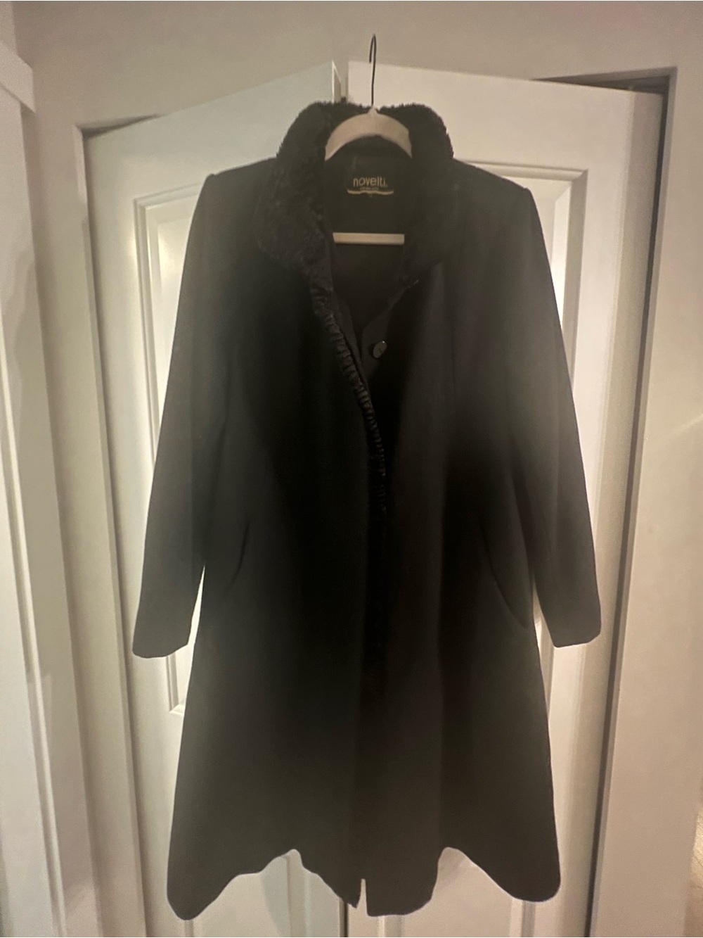 Vintage Novelti Black Faux-Fur Trim Trench Coat for Women